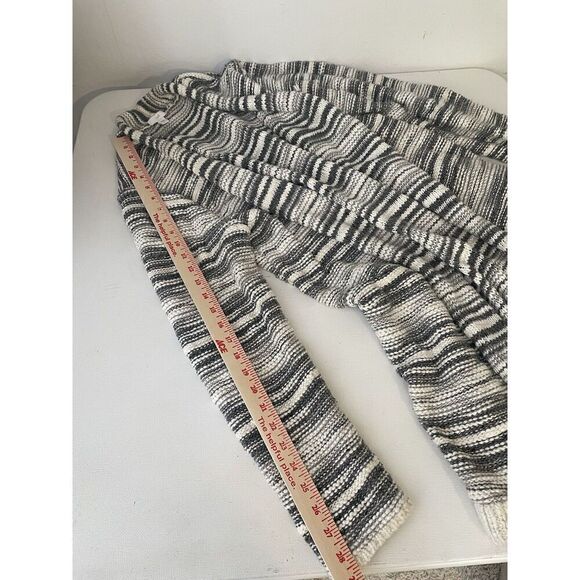 J. Jill Size L Cardigan Sweater Knit Cotton Blend Gray White Safty pin Brouch - Picture 9 of 11